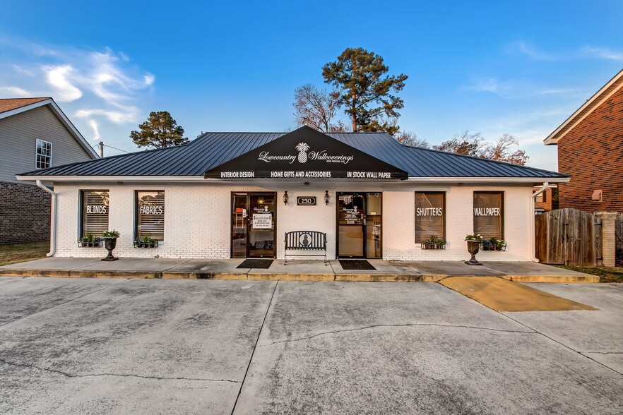 230 Stephenson Ave, Savannah, GA for sale - Building Photo - Image 1 of 1