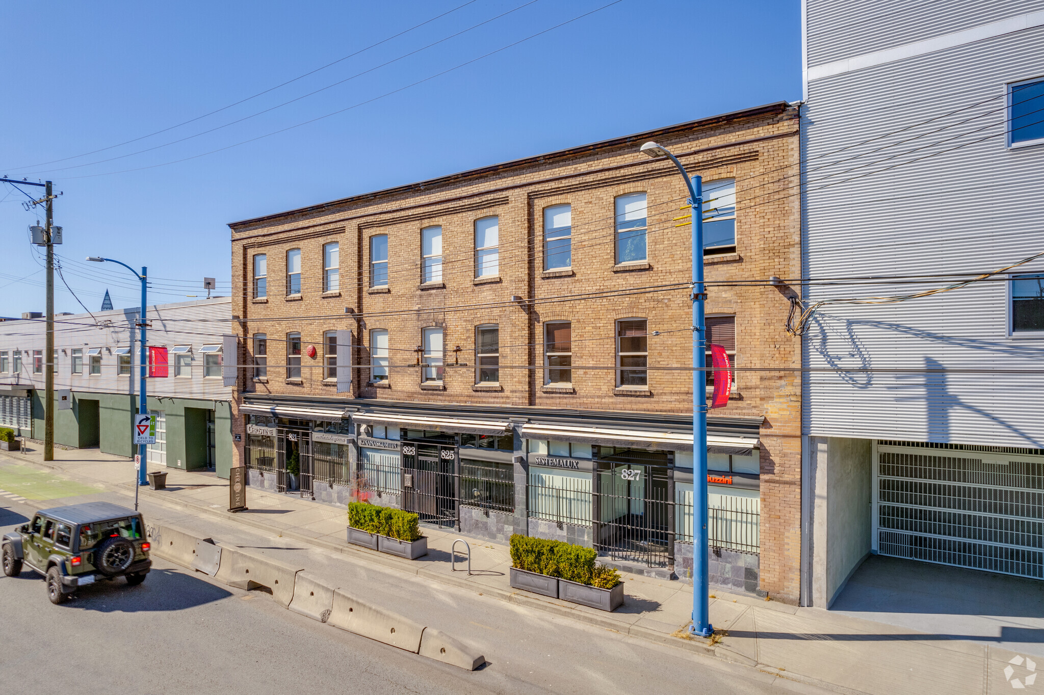 821-827 Powell St, Vancouver, BC for lease Primary Photo- Image 1 of 5