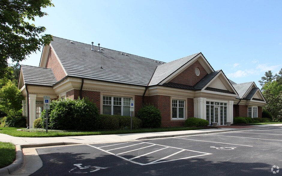 100 Weston Estates Way, Cary, NC 27513