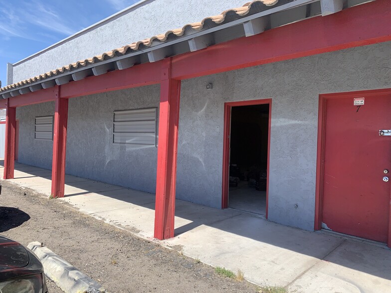 2064 Plaza Dr, Bullhead City, AZ for lease - Building Photo - Image 3 of 11