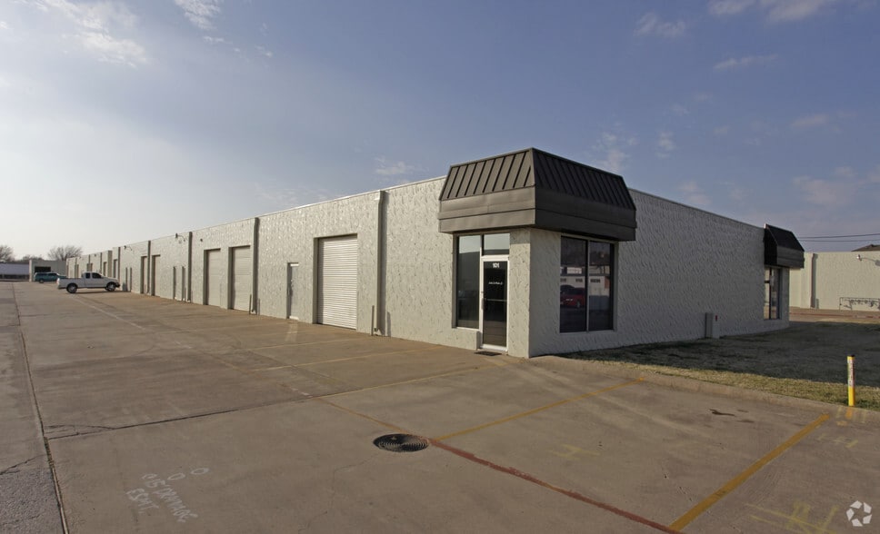 410-420 Lillard Rd, Arlington, TX for lease - Building Photo - Image 2 of 13