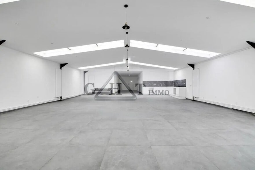 Industrial in Champigny-sur-Marne for sale - Interior Photo - Image 1 of 5
