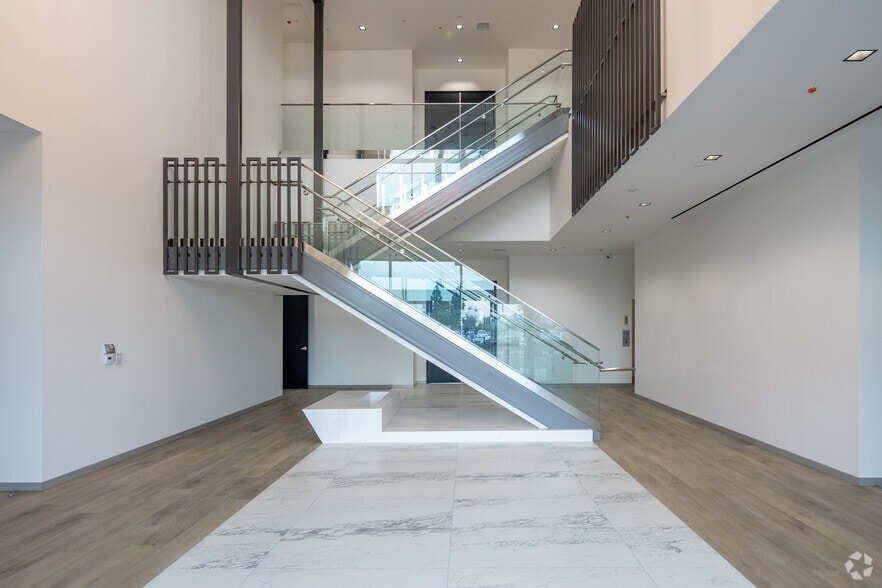 5255 Katella Ave, Cypress, CA for lease - Interior Photo - Image 3 of 19