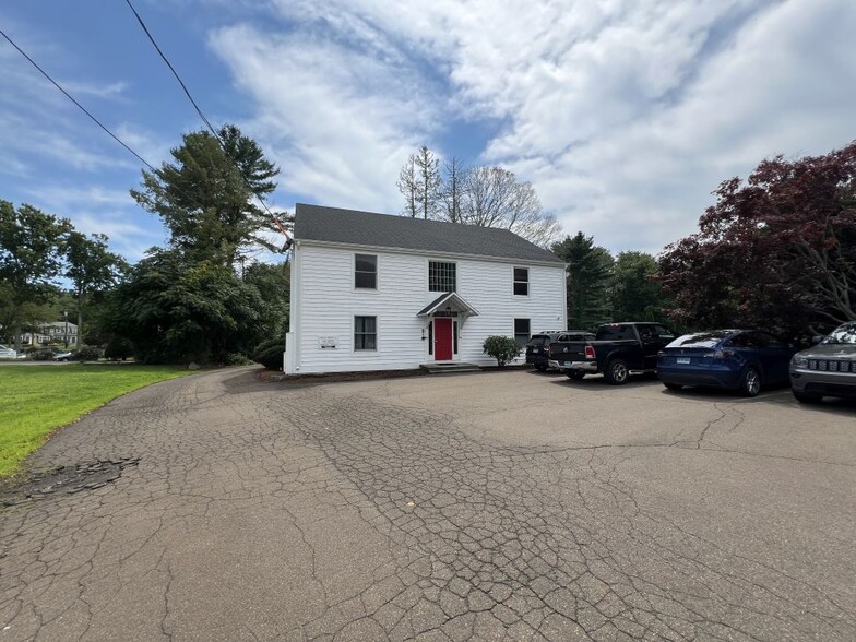 588 Boston Post Rd, Madison, CT for lease - Building Photo - Image 3 of 9