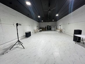 211 E 123rd St, New York, NY for lease Interior Photo- Image 2 of 10