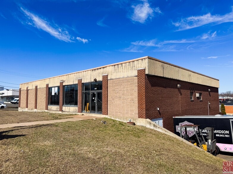 400 Connecticut Blvd, East Hartford, CT for sale - Building Photo - Image 2 of 18