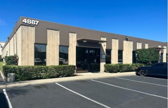 4883 Ronson Ct, San Diego, CA for lease Building Photo- Image 1 of 10