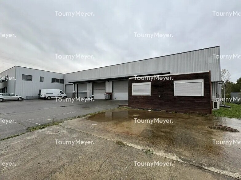 Office in Mondouzil for lease - Building Photo - Image 1 of 11