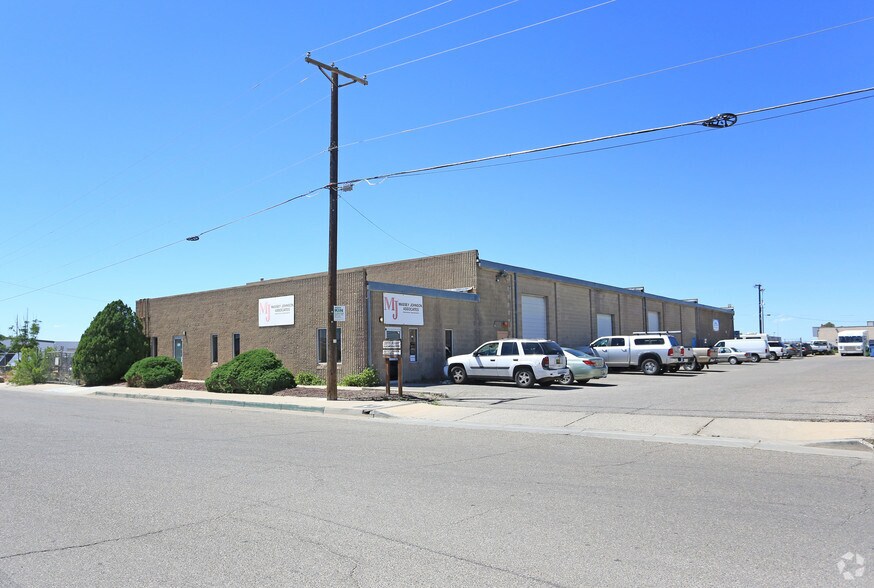 2105 Aztec Rd NE, Albuquerque, NM 87107