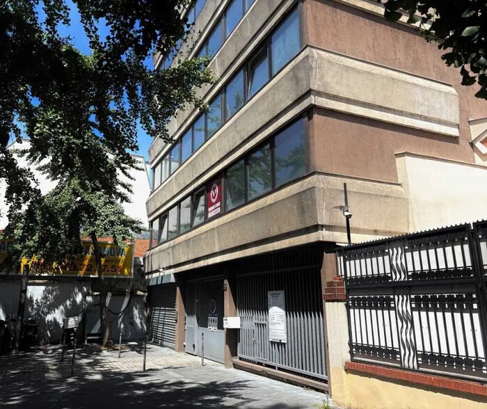 55 Avenue Danielle Casanova, Ivry-sur-Seine for lease - Building Photo - Image 3 of 18