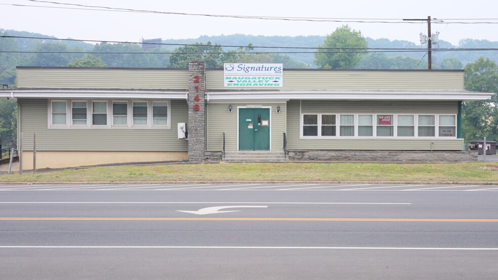 2148 S Main St, Waterbury, CT for lease - Building Photo - Image 1 of 1