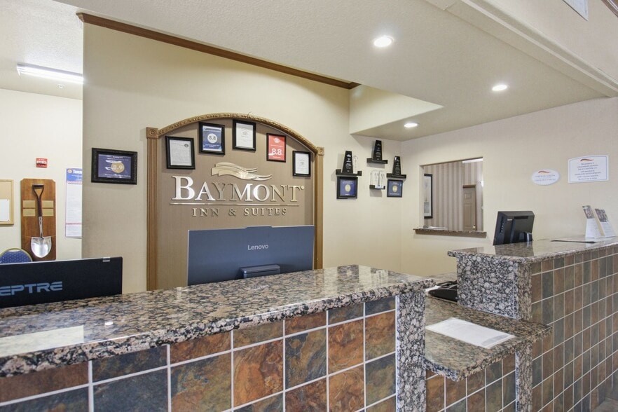 1005 E US Highway 180, Snyder, TX for sale - Lobby - Image 3 of 17