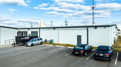 8215-8257 Hedge Lane Ter, Shawnee, KS for lease Building Photo- Image 2 of 6