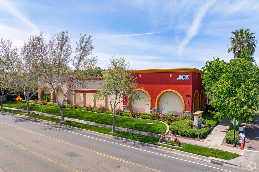 2010-2060 Club Center Dr, Sacramento, CA for lease - Building Photo - Image 1 of 7