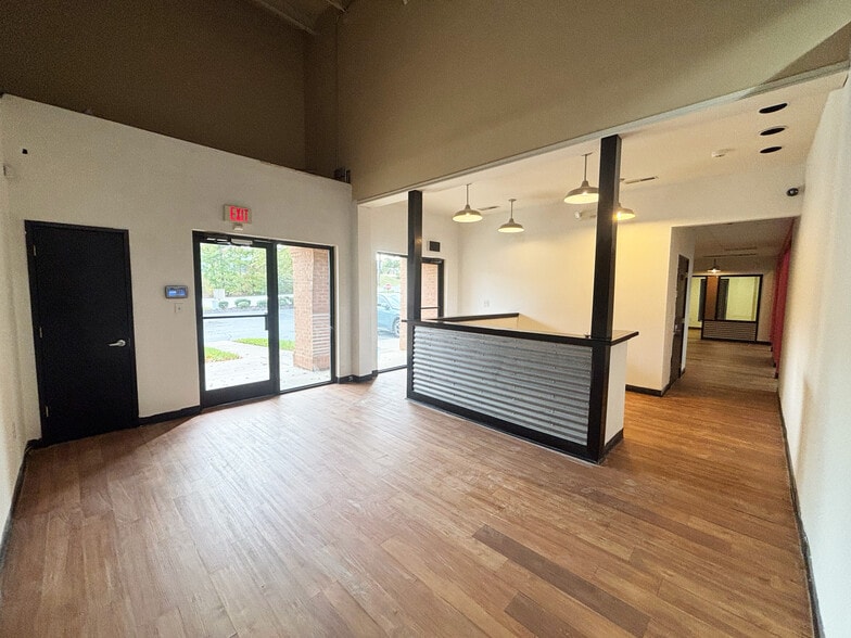 6220 Hacker Bend Ct, Winston-Salem, NC for lease - Building Photo - Image 2 of 7