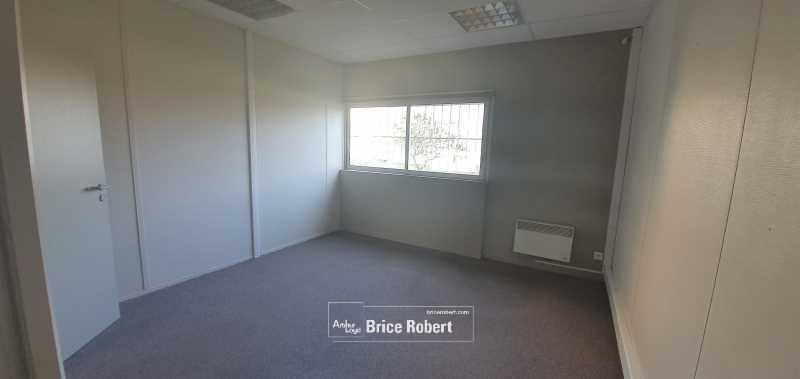 Office in Bron for sale - Interior Photo - Image 3 of 6