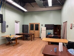 2028 E Harbor Rd, Port Clinton, OH for lease Interior Photo- Image 2 of 4