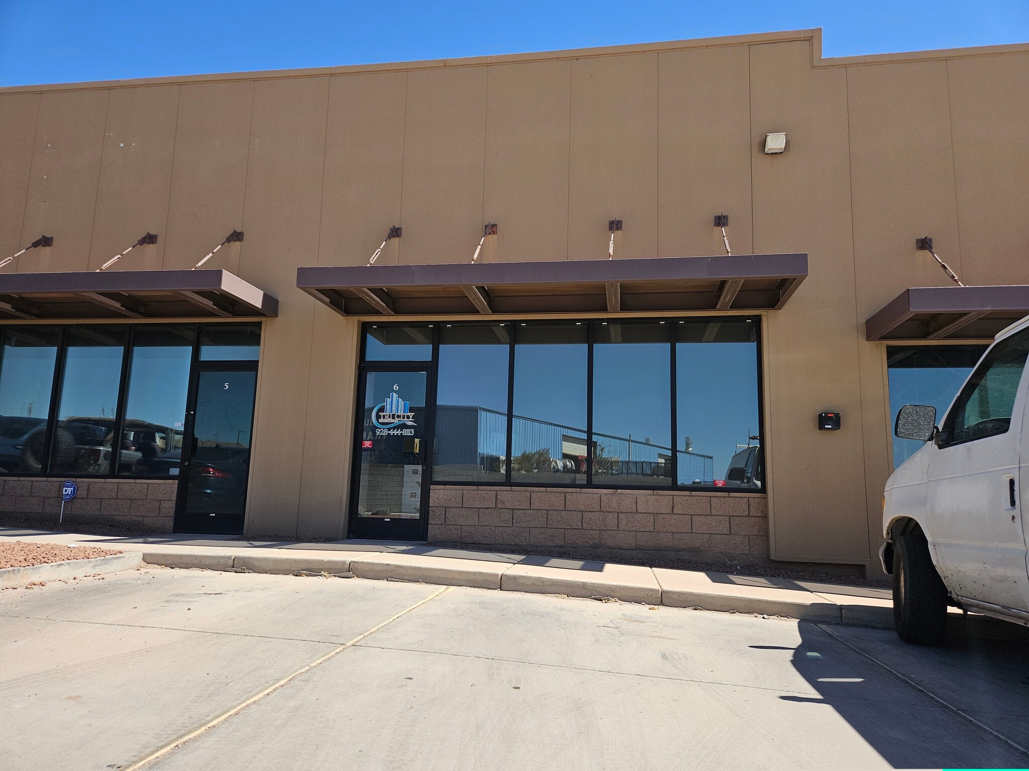 2921 Friendly Pl, Bullhead City, AZ for lease Interior Photo- Image 1 of 12