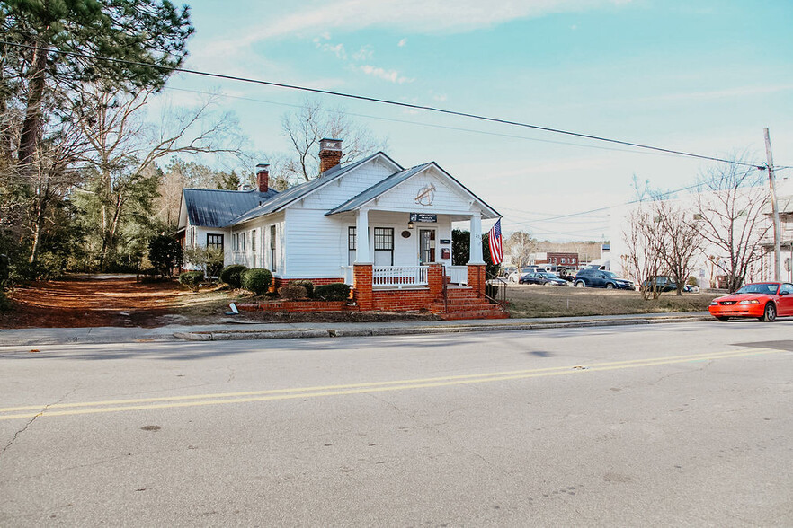 204 E Main St, Aberdeen, NC for sale - Building Photo - Image 1 of 1