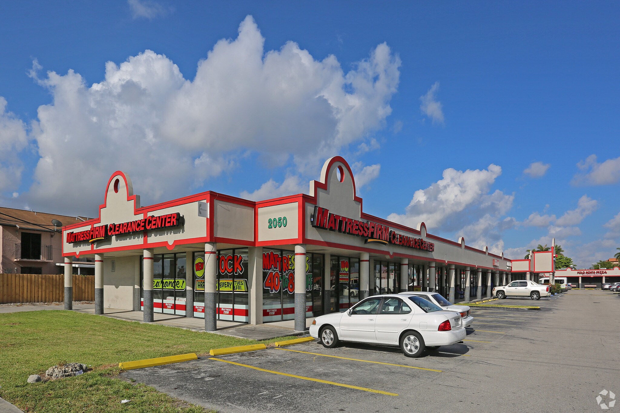 2050 W 56th St, Hialeah, FL for lease Primary Photo- Image 1 of 5