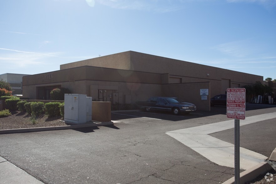 216-228 S Clark Dr, Tempe, AZ for lease - Building Photo - Image 3 of 5