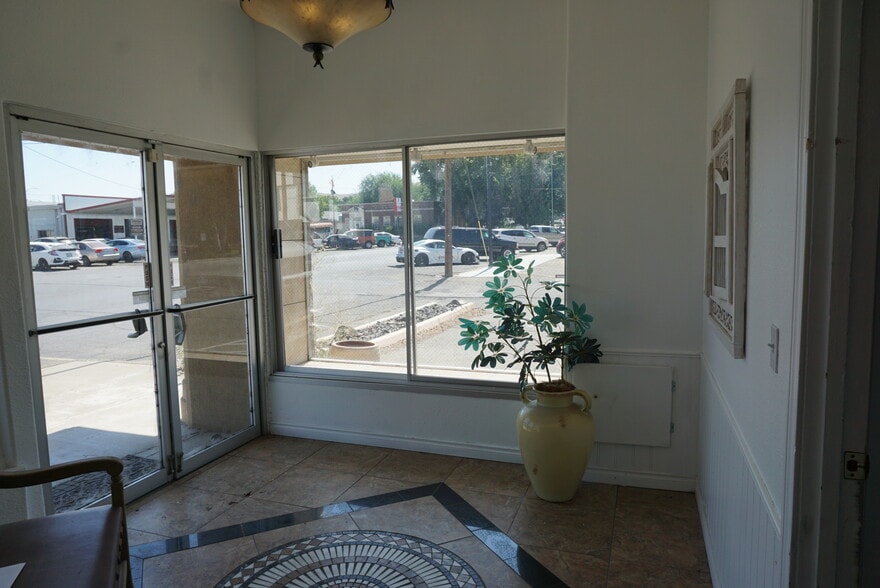 607 5th St, Prosser, WA for sale - Building Photo - Image 2 of 17