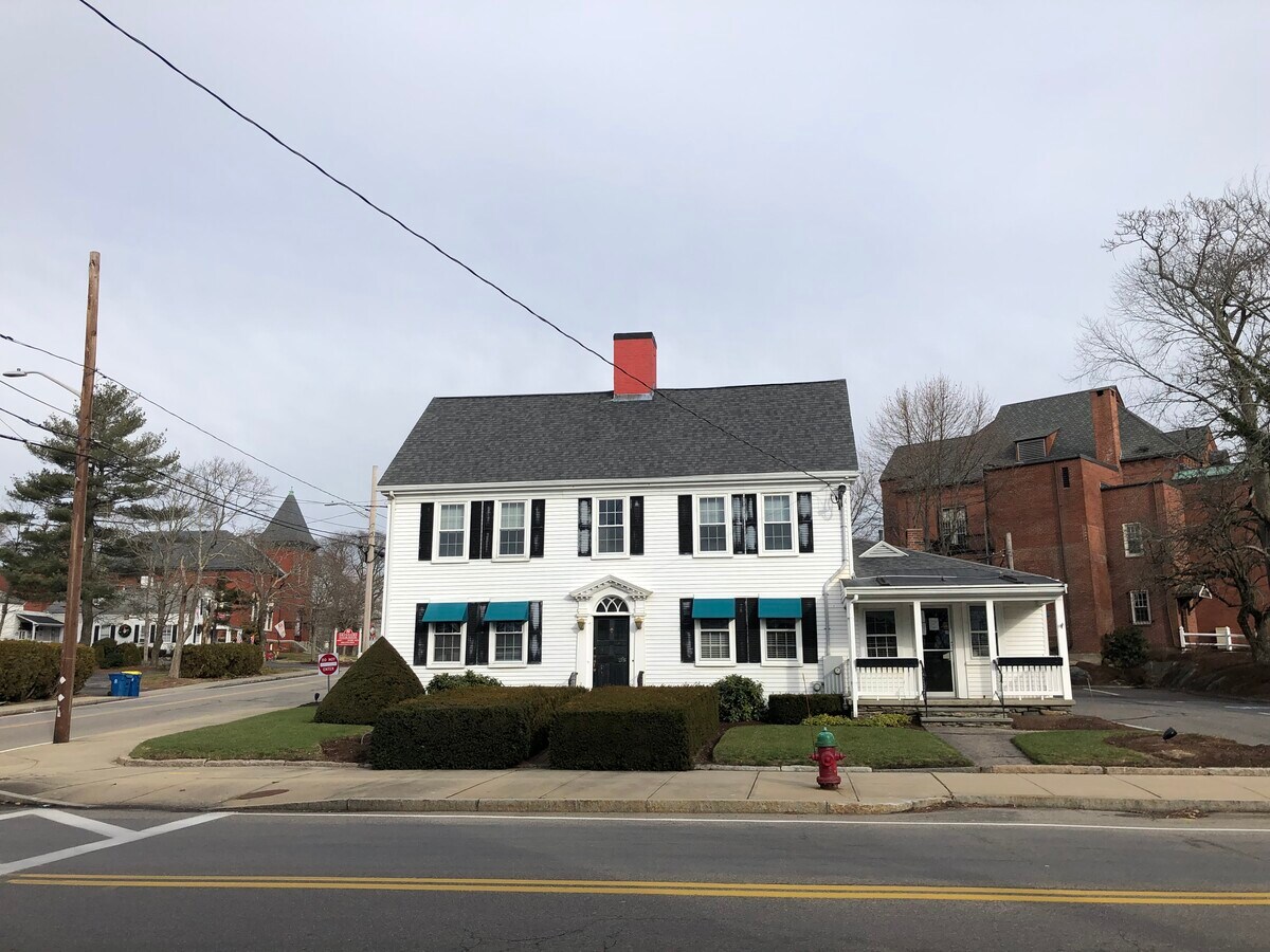 6 Central St, East Bridgewater, MA 02333