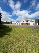 9479 Hawkins Dr, Manassas, VA for lease Building Photo- Image 2 of 13