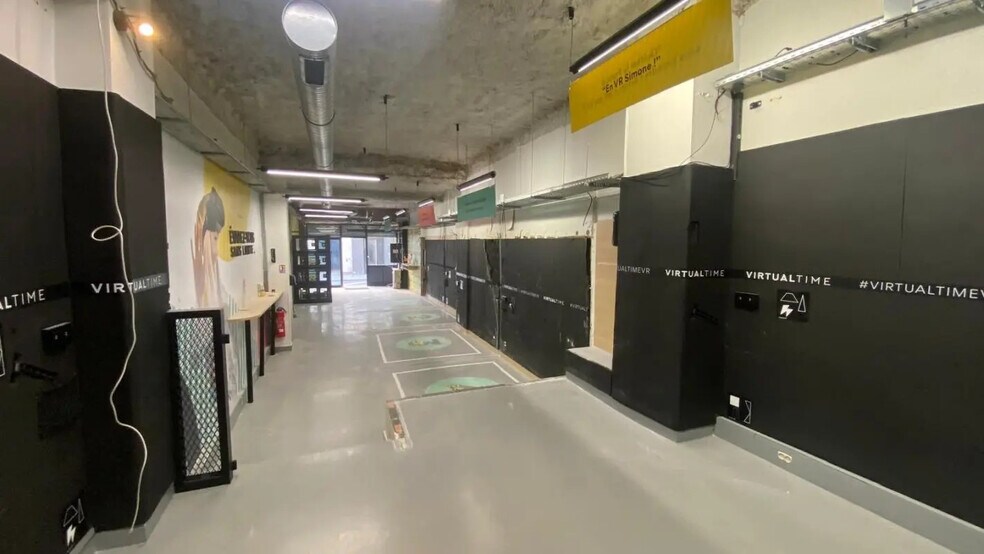 Retail in Paris for lease - Building Photo - Image 3 of 7