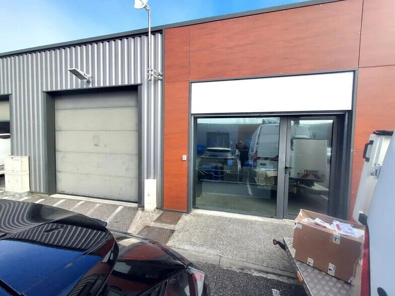 Flex in Montrabé for lease - Building Photo - Image 3 of 8