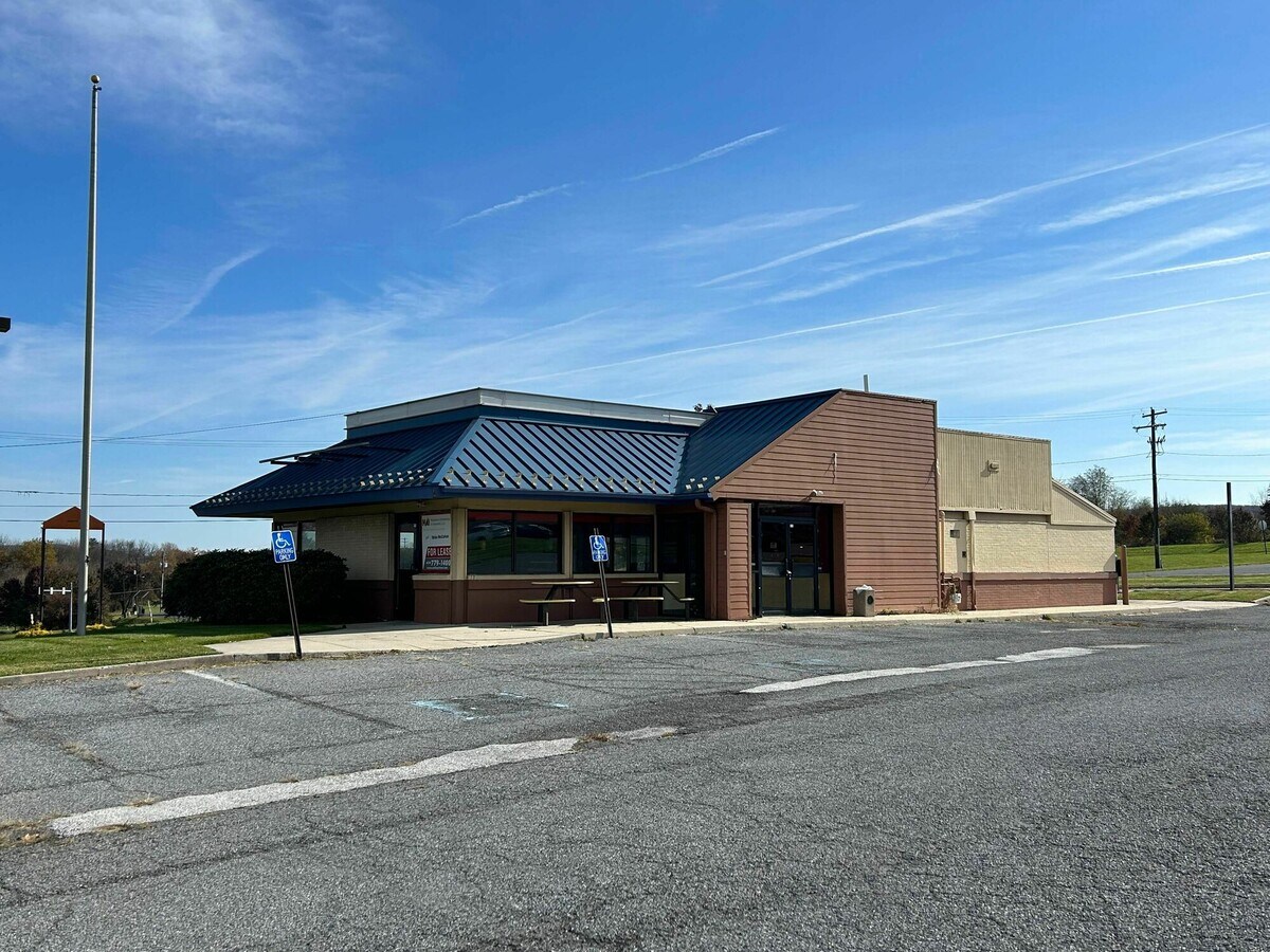 2850 Main St, PA 19543