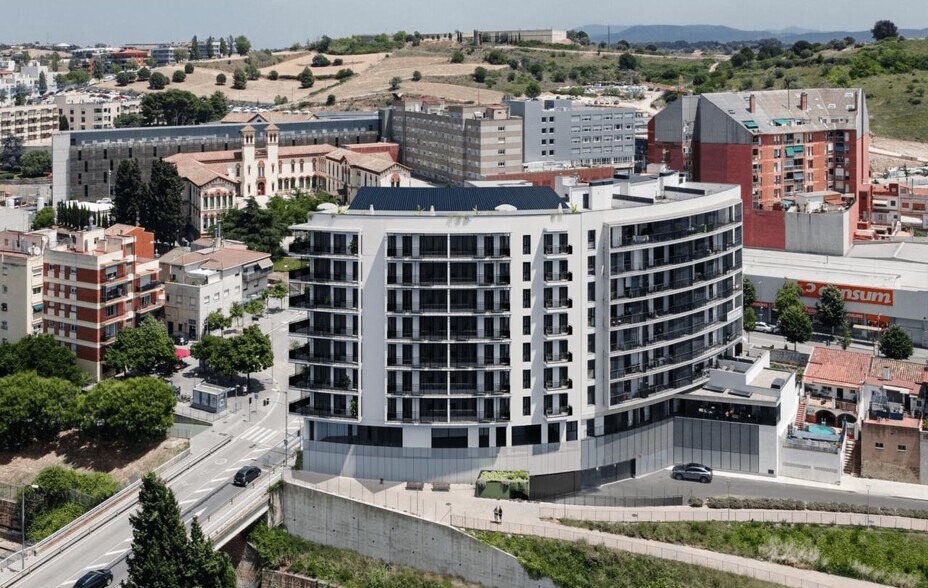 Retail in Granollers, Barcelona for lease - Building Photo - Image 3 of 4