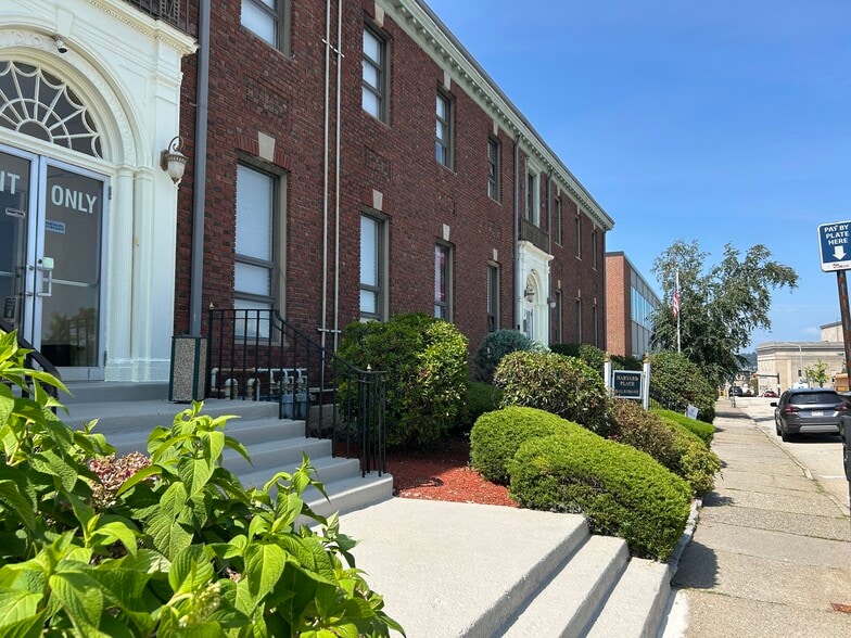 35 Harvard St, Worcester, MA for lease - Building Photo - Image 2 of 22