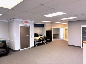 6001 Cochran Rd, Solon, OH for lease Interior Photo- Image 1 of 6