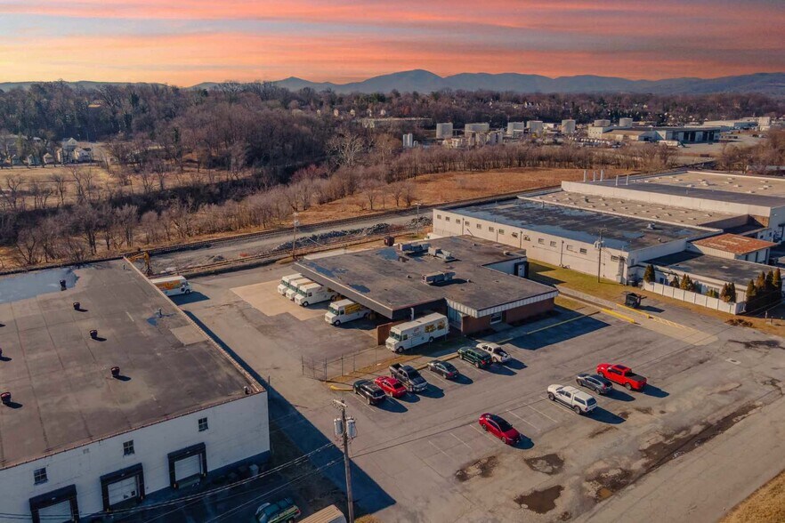 2482 Patterson Ave SW, Roanoke, VA for sale - Building Photo - Image 1 of 1