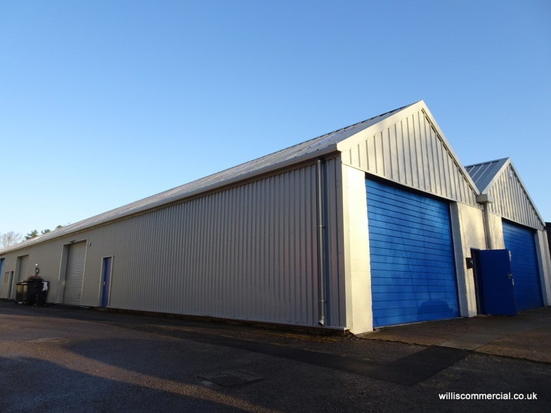 4-6 Uddens Trading Estate, Wimborne for lease - Building Photo - Image 1 of 1