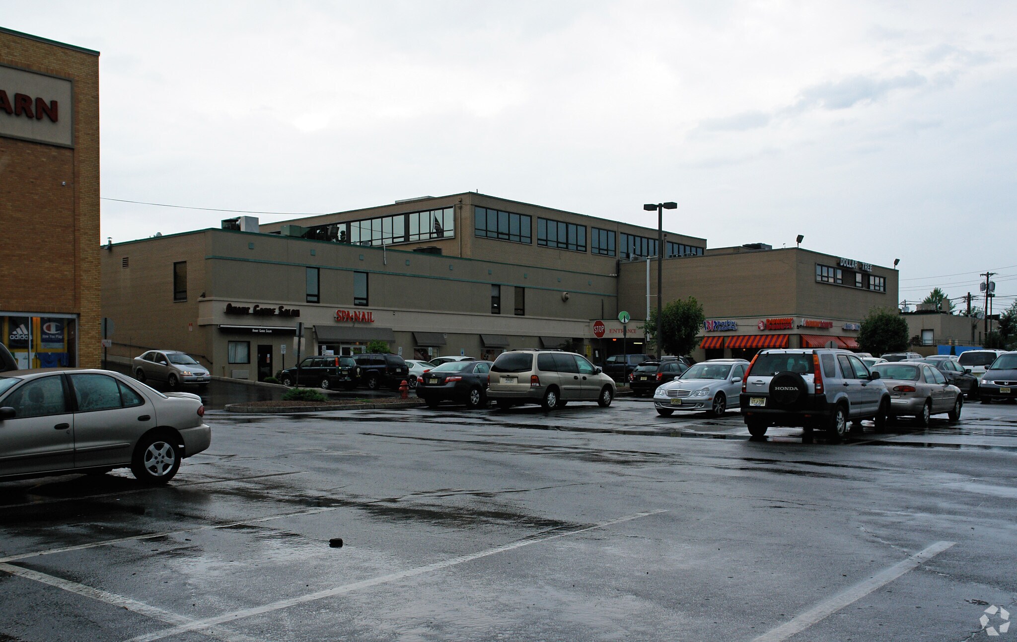 10331061 Bloomfield Ave, Clifton, NJ 07012 Retail for Lease