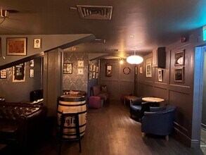 44 High St, Cowbridge for sale Interior Photo- Image 2 of 4