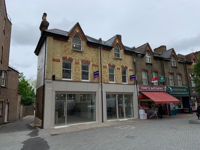 17-18 Catford Broa, London for lease - Building Photo - Image 1 of 4