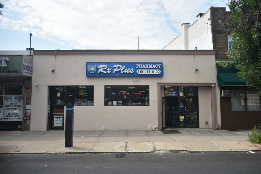 7132 Myrtle Ave, Glendale, NY for sale - Building Photo - Image 1 of 1