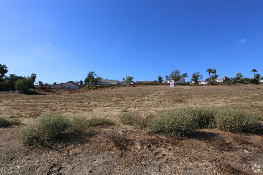 Throughbred Ln, Bonsall, CA for sale - Primary Photo - Image 1 of 1