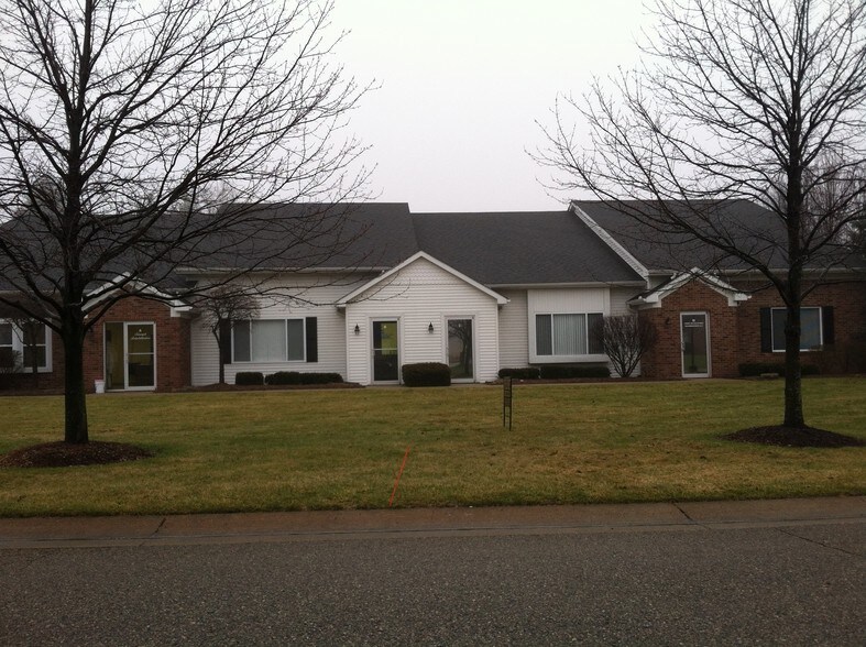7508 M E Cad Blvd, Clarkston, MI 48348