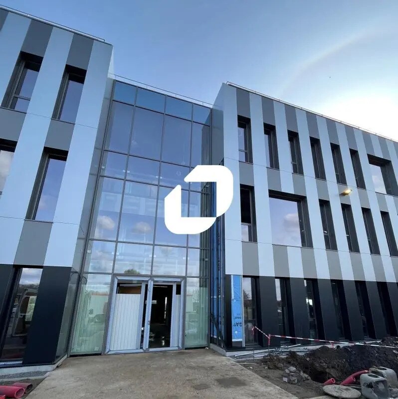 Office in Famars for lease Building Photo- Image 1 of 10