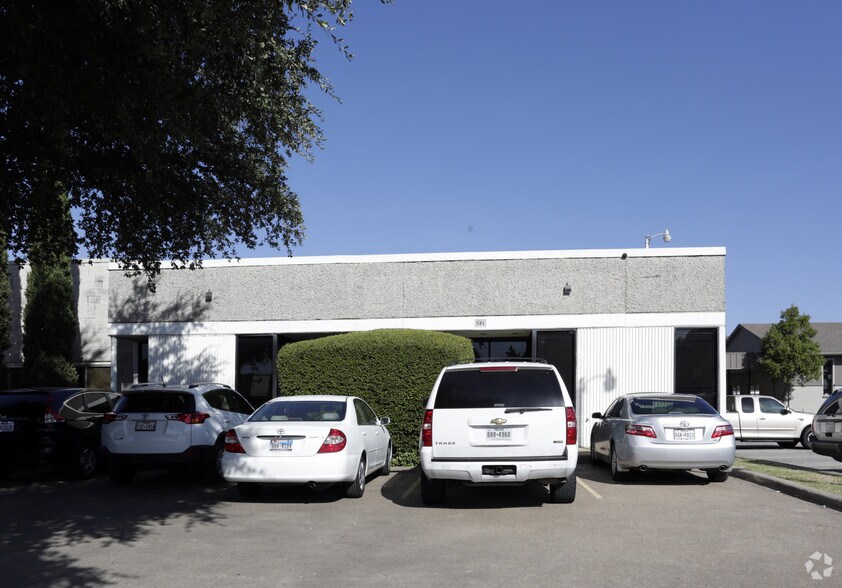 521 N Interurban St, Richardson, TX for lease - Primary Photo - Image 1 of 10