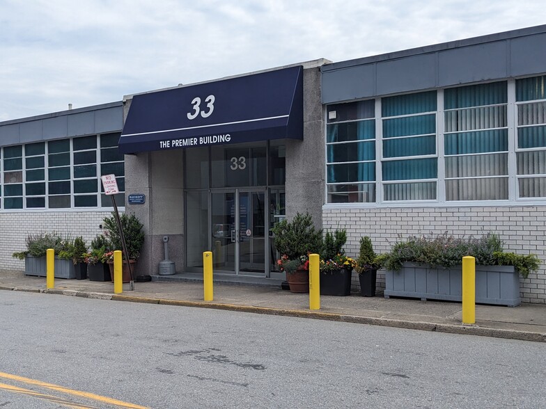 33 New Broad St, Port Chester, NY for lease - Building Photo - Image 2 of 7