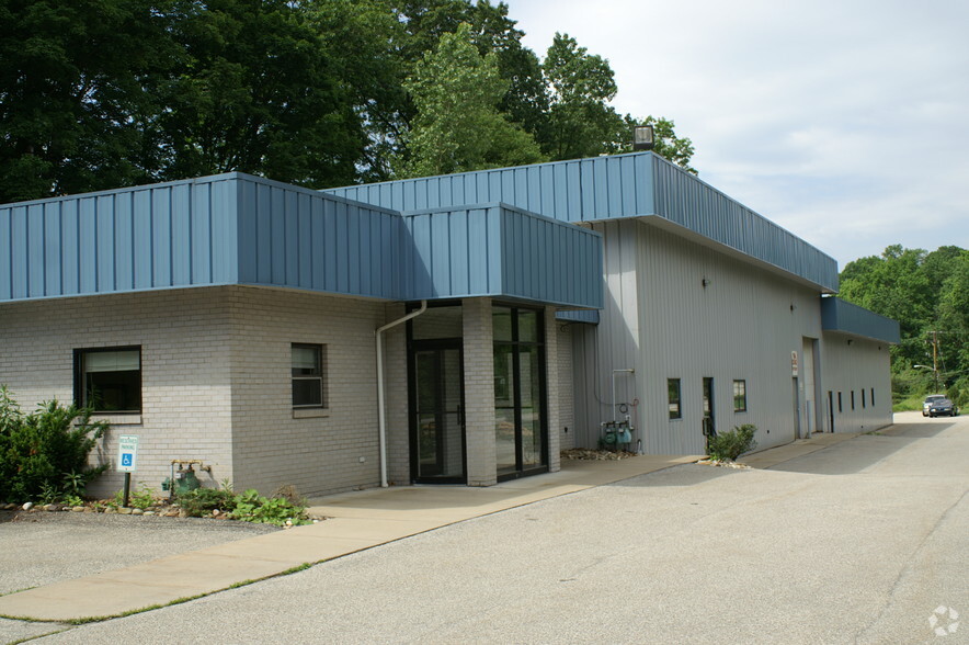 460-470 Old Frankstown Rd, Monroeville, PA for sale - Building Photo - Image 3 of 22