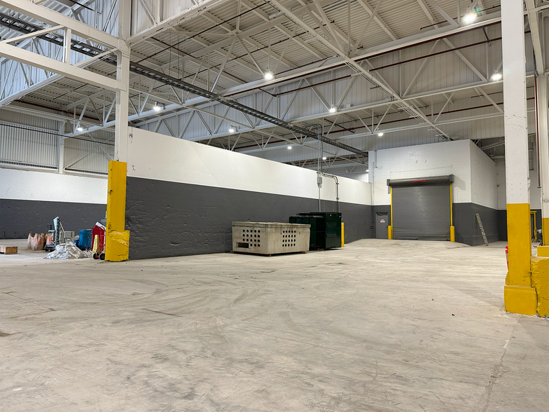 3363 Davis Rd., Thorold, ON for lease - Building Photo - Image 2 of 8