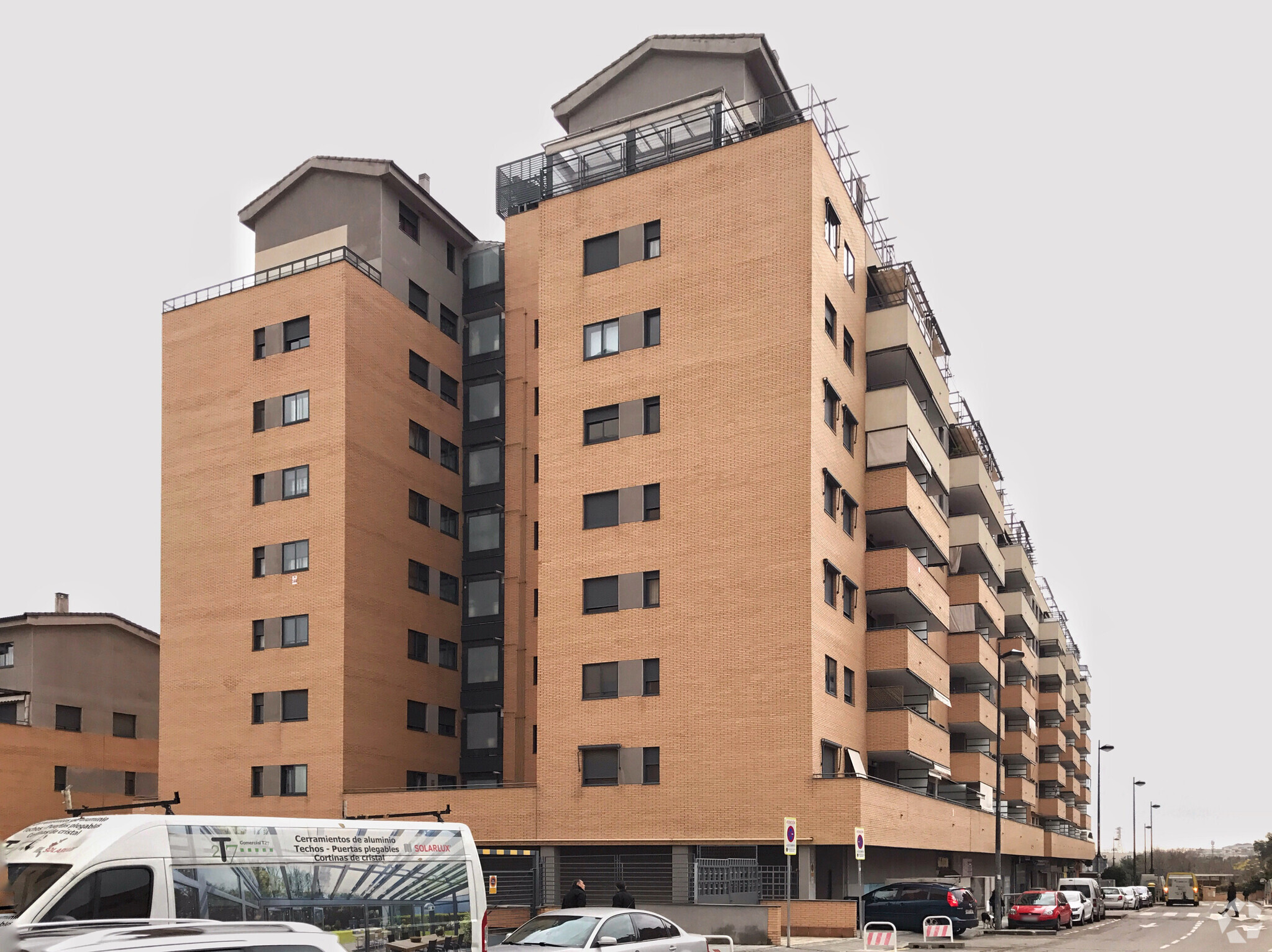 Multifamily in Alcorcón, MAD for sale Primary Photo- Image 1 of 3