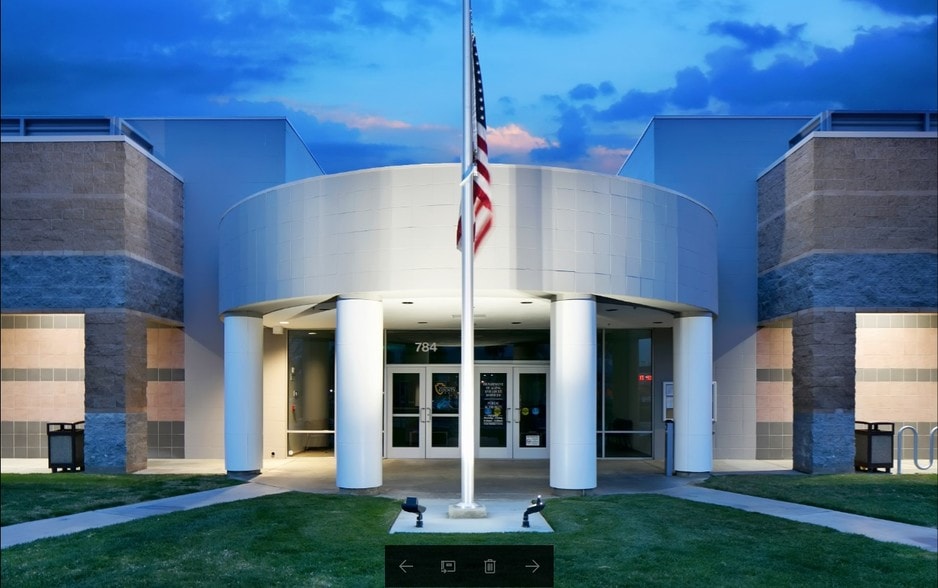 650 E Hospitality Ln, San Bernardino, CA for lease - Building Photo - Image 3 of 11