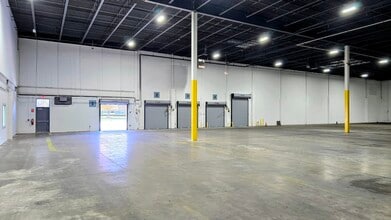 1 Newbold Rd, Fairless Hills, PA for lease Interior Photo- Image 2 of 6